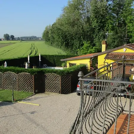 Bed & Breakfast La Corte Ferrara