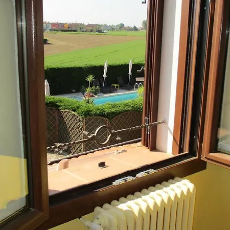 Bed & Breakfast La Corte Ferrara